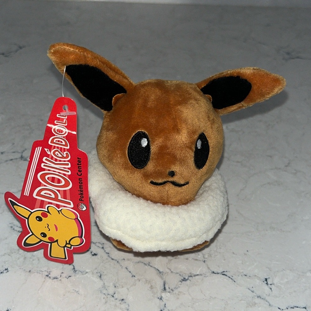 Pokémon Eevee small plush *NWT*